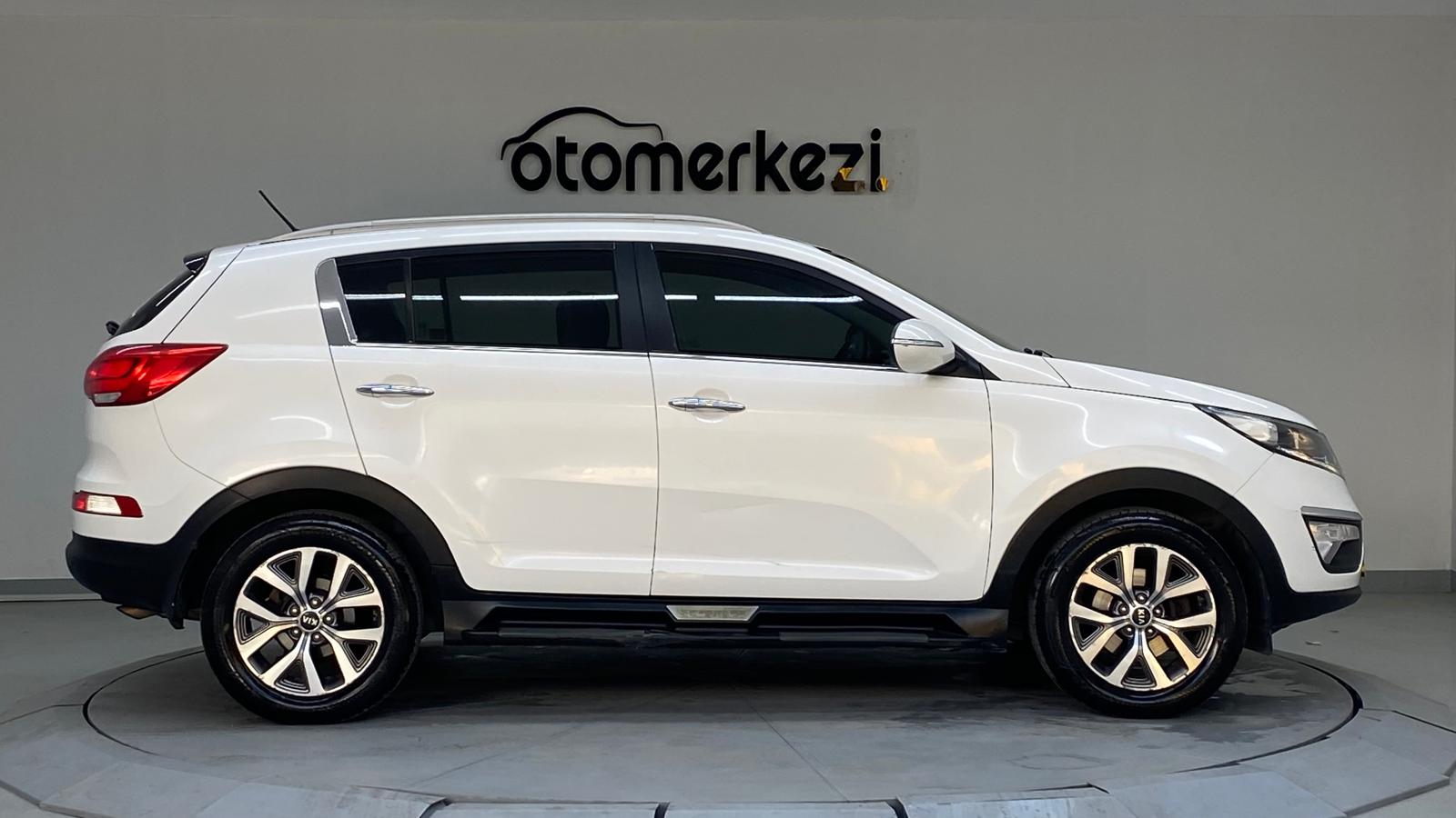 KIA SPORTAGE 9